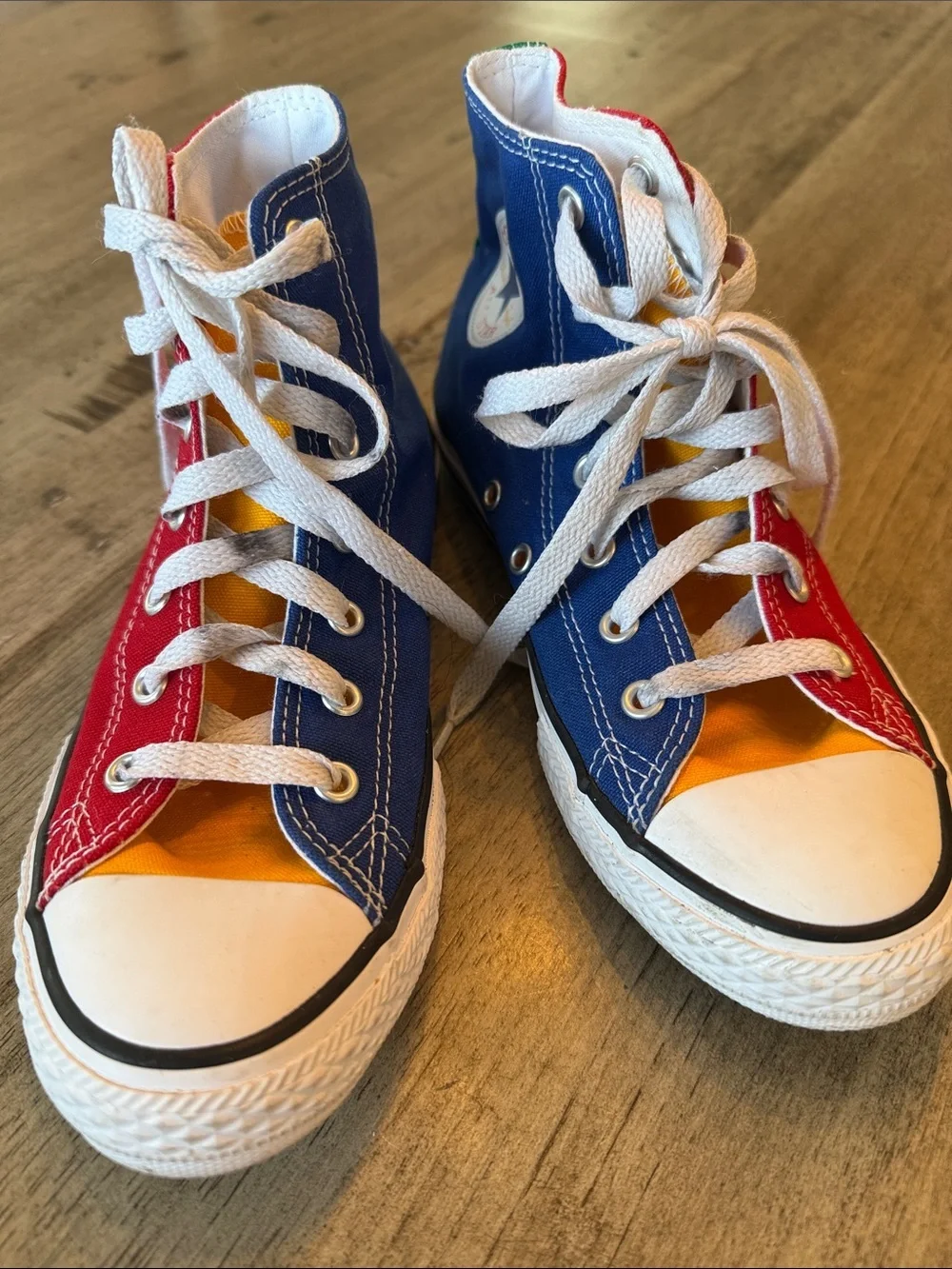 Converse Sneakers, Kids Size 3 High-Top Sneakers